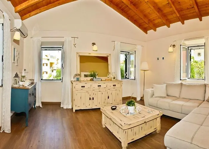 Theano Cottage